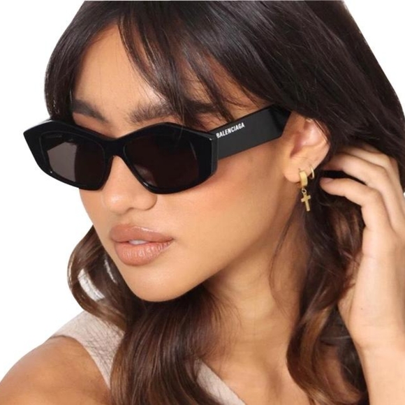 NEW BALENCIAGA GEOMETRIC SUNGLASSES BLACK WOMEN'S EYEWEAR BALENCIAGA BB0106S 001 - Picture 5 of 10